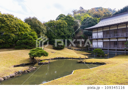 古都鎌倉の春　建長寺　庭園 109345116