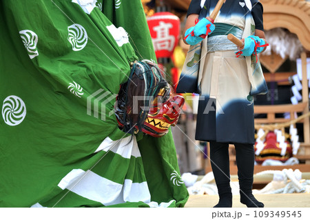 播州姫路の秋祭り 英賀神社の獅子舞 播州姫路の秋祭り 英賀神社の獅子舞 109349545