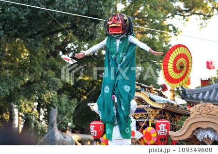 播州姫路の秋祭り　英賀神社の獅子舞　継ぎ獅子　 109349600