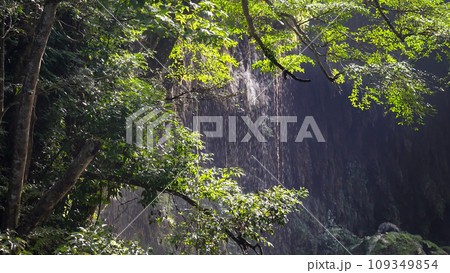 Climate change affects both the quantity and quality of the limited amount of freshwater on Earth. Climate change affects both the quantity and quality of the limited amount of freshwater on Earth. 109349854