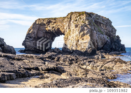 The beach next to the Great Pollet Sea Arch, Fanad Peninsula, County Donegal, Ireland 109351982