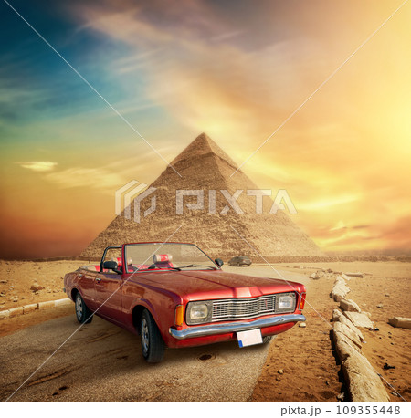Car near the pyramid 109355448