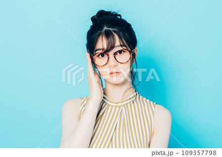 メガネ女子 メガネ女子 109357798