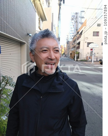 街角のグレイヘア 街角のグレイヘア 109357894