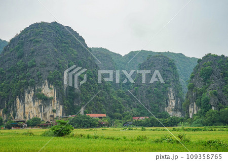 ニンビンの風景 ニンビンの風景 109358765