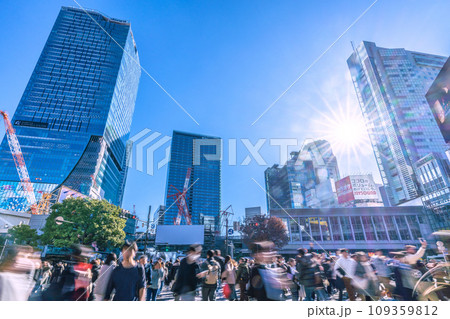 日本の東京都市景観 師走の慌ただしさ…明日へ…賑わう渋谷…6棟林立…希望の光を…=3日 日本の東京都市景観 師走の慌ただしさ…明日へ…賑わう渋谷…6棟林立…希望の光を…=3日 109359812