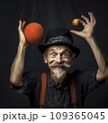 lifestyle photo humor an elderly old juggler with funny expression 109365045