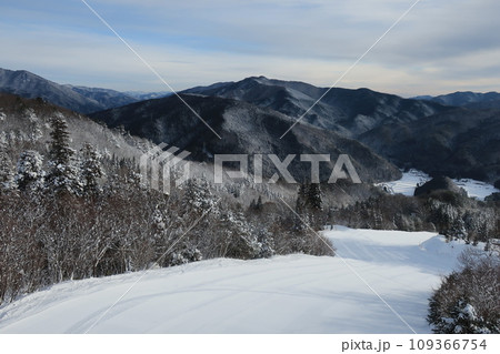 誰もいない朝のユートピアサイオトのゲレンデ/メダリストコース（日本 広島県山県郡北広島町） 109366754