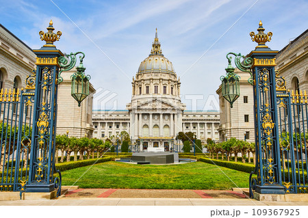 San Francisco city hall memorial court with stone memorial view through gilded light posts 109367925