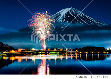 富士山と花火　～河口湖冬花火～ 109369169