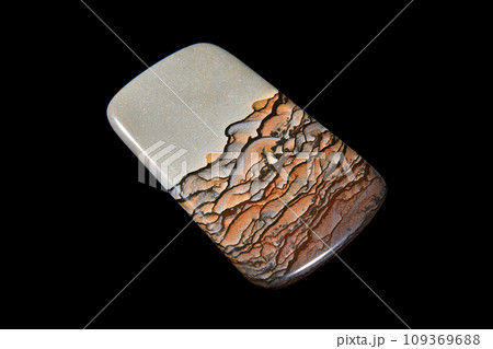 デシューツ・ジャスパー 風景を宿す石 109369688