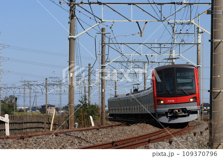 東武鉄道日比谷線直通の新型電車 東武鉄道日比谷線直通の新型電車 109370796