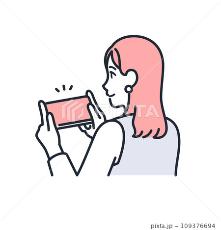 スマートフォンでゲームをするおしゃれな若い女性のシンプルなベクターイラスト素材 109376694