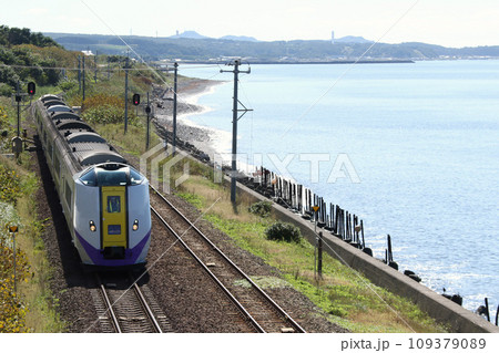 室蘭本線の海岸線を駆ける特急北斗 北斗 キハ261系 キハ261 室蘭本線の海岸線を駆ける特急北斗 北斗 キハ261系 キハ261 109379089