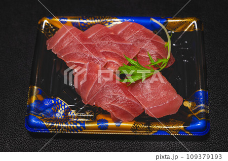 マグロのにぎり寿司 マグロのにぎり寿司 109379193