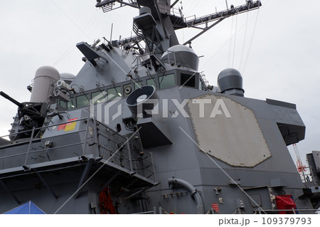 ミサイル駆逐艦ヒギンズの艦橋 109379793