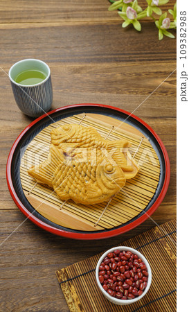 たい焼きと小豆と緑茶 たい焼きと小豆と緑茶 109382988