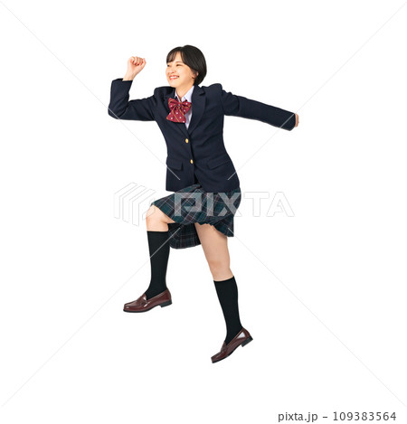 ジャンプする制服を着た女子学生 切り抜き全身写真 ジャンプする制服を着た女子学生 切り抜き全身写真 109383564