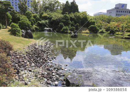 富山 富山城址公園の日本庭園 富山 富山城址公園の日本庭園 109386058