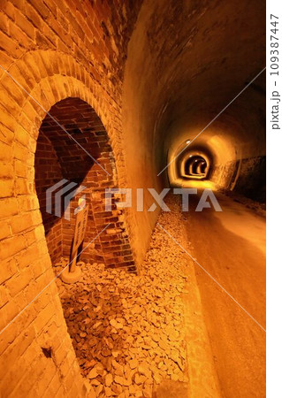 開通は明治時代… 碓氷峠を越える隧道【信越本線・旧線『碓氷線』】 開通は明治時代… 碓氷峠を越える隧道【信越本線・旧線『碓氷線』】 109387447