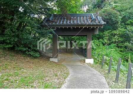 佐倉城址公園の薬医門【千葉県佐倉市】 109389842