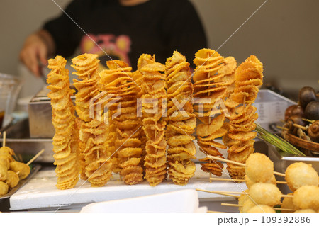 Closeup of potato tornado in the market, Vietnam 109392886