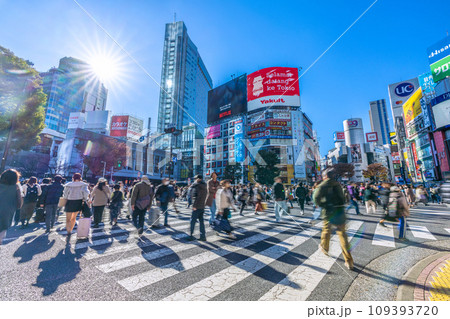 日本の東京都市景観 師走の慌ただしさ…光と影…明日へ…賑わう渋谷…希望の光を…=3日 日本の東京都市景観 師走の慌ただしさ…光と影…明日へ…賑わう渋谷…希望の光を…=3日 109393720
