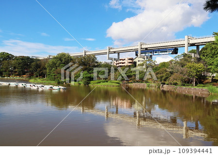 千葉公園・綿打池と千葉都市モノレール2号線 千葉公園・綿打池と千葉都市モノレール2号線 109394441