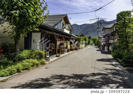 小布施　北斎館通り　長野県小布施町 109397228