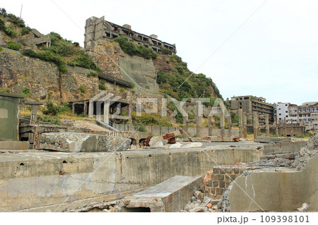 端島(軍艦島)上陸 2023年撮影~日本近代化の遺構・世界文化遺産 端島(軍艦島)上陸 2023年撮影~日本近代化の遺構・世界文化遺産 109398101