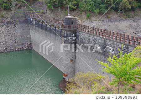 兵庫県淡路島 成相池堰堤 兵庫県淡路島 成相池堰堤 109398893