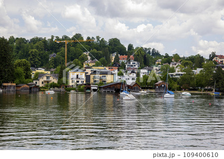 View of the city of Gmunden from Lake Traunsee 109400610