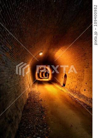 開通は明治時代… 碓氷峠を越える隧道【信越本線・旧線『碓氷線』】 開通は明治時代… 碓氷峠を越える隧道【信越本線・旧線『碓氷線』】 109400982