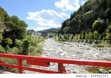 昼神温泉の赤い橋 昼神温泉の赤い橋 109402541