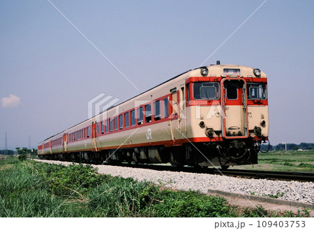 1987年 磐越西線馬下駅付近を走るキハ58 1987年 磐越西線馬下駅付近を走るキハ58 109403753