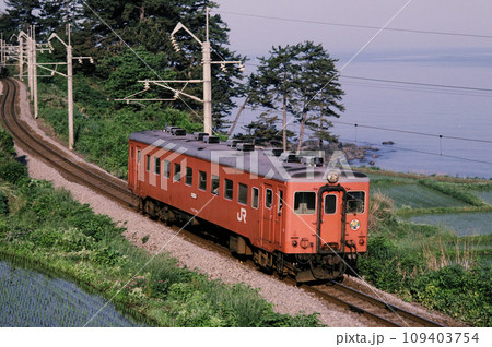 1987年 奥羽本線上浜駅付近を走るキハ22 1987年 奥羽本線上浜駅付近を走るキハ22 109403754