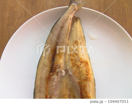 日本食 焼き魚 ほっけの塩焼き 日本食 焼き魚 ほっけの塩焼き 109407051