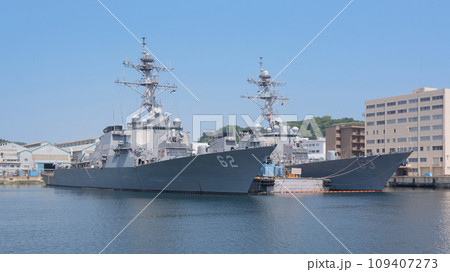 横須賀の米海軍イージス艦 横須賀の米海軍イージス艦 109407273