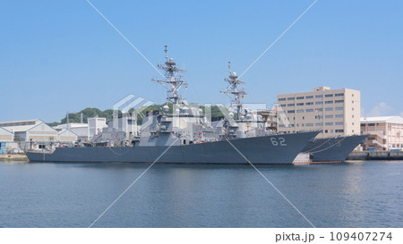横須賀の米海軍イージス艦 109407274