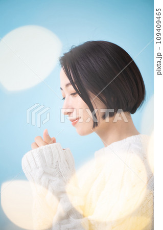 女性　ふわふわ　前ボケ　ビューティー 109409465