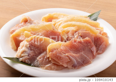 秋田県産 比内地鶏 もも肉 秋田県産 比内地鶏 もも肉 109410143