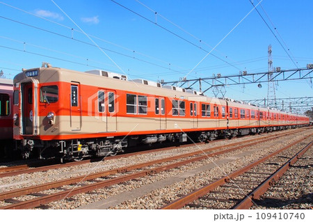 東武8000系旧塗装8111F 原型顔 の写真素材 [109410740] - PIXTA