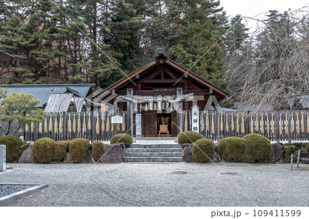 身曾岐神社境内にある火(日)を祀った火祥殿の祈祷所【秋期】 身曾岐神社境内にある火(日)を祀った火祥殿の祈祷所【秋期】 109411599