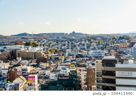 東京都　八王子駅ビルから南側、東京工科大学方向の市街風景 109411940