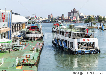 The ferry sailing at Gushan Fishing Port of Kaohsiung, Taiwan. 109411975