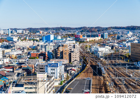 東京都 八王子駅の東、東京方向の中央線と横浜線を見る 東京都 八王子駅の東、東京方向の中央線と横浜線を見る 109412072