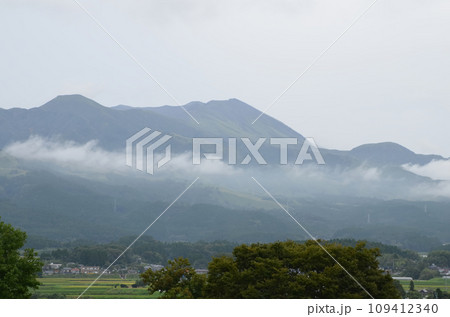 明朝の阿蘇の風景 明朝の阿蘇の風景 109412340