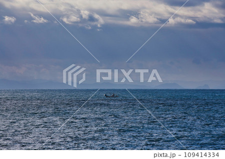 冬まじかの日本海 冬まじかの日本海 109414334