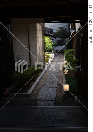 料亭の入り口 料亭の入り口 109415334