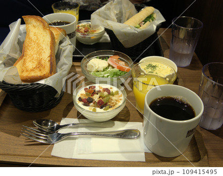 相鉄フレッサイン横浜駅東口の朝食　神奈川県横浜市神奈川区金港町 109415495